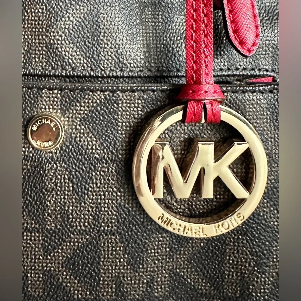MICHAEL Michael Kors Jet Set Travel Medium
Logo Tote (EUC) - Picture 12 of 15
